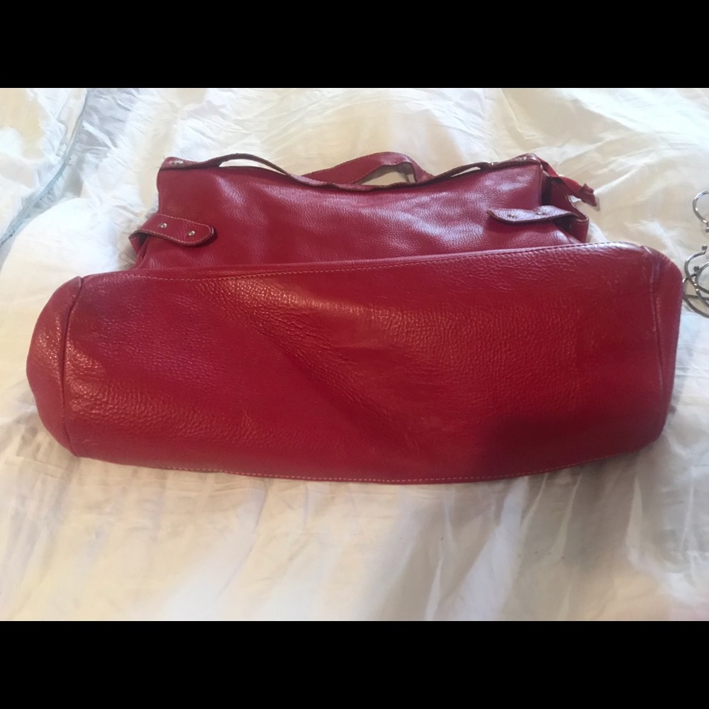 Handbags - Picture 5 of 7